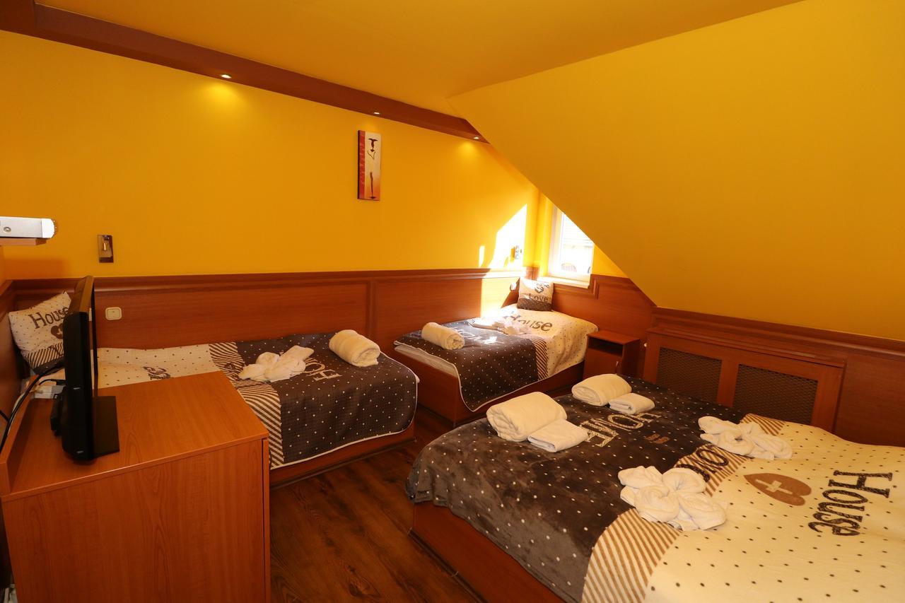 Bed and Breakfast Székelykert Panzió Miskolc Exterior foto