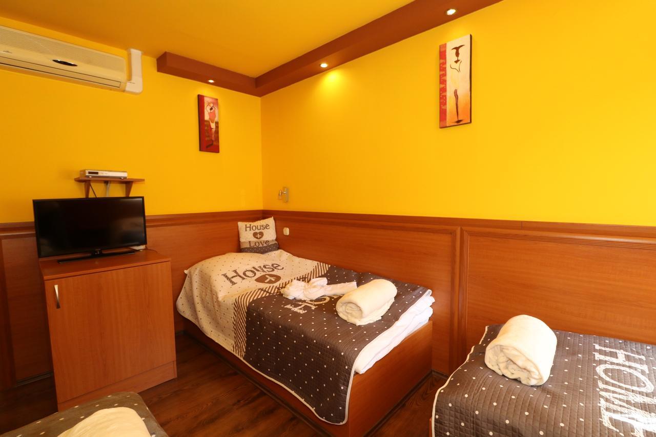 Bed and Breakfast Székelykert Panzió Miskolc Exterior foto